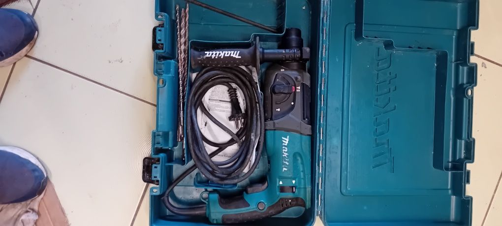 Masina de înșurubat cc impact Makita DTW 180 , rotopercutor HR2470, d