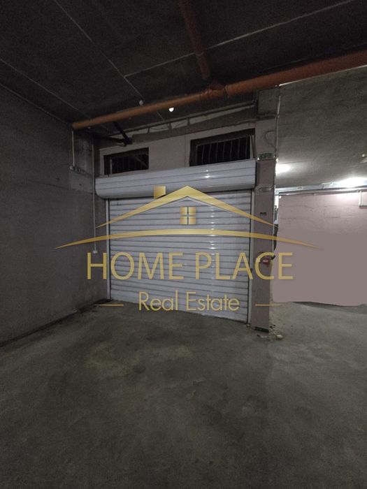 Паркомясто в централната част на града!