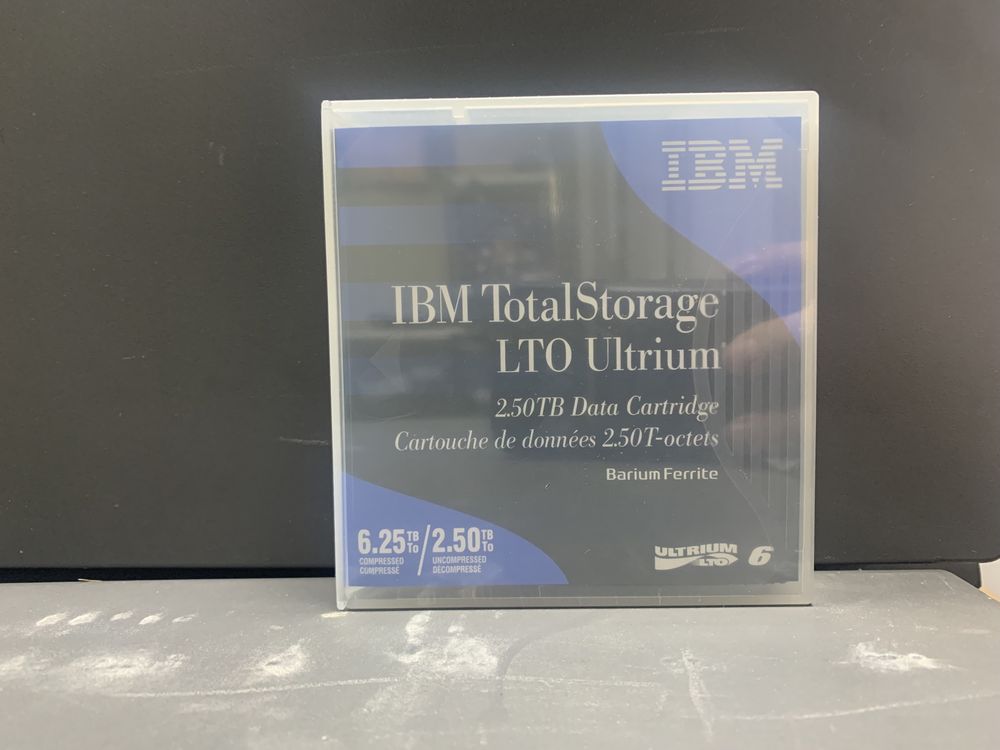 IBM LTO Ultrium cartridge ленточный картридж