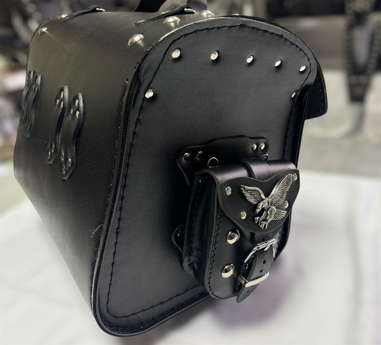 НОВИ допълнителни чанти от естествена кожа за куфар за мотор / чопър