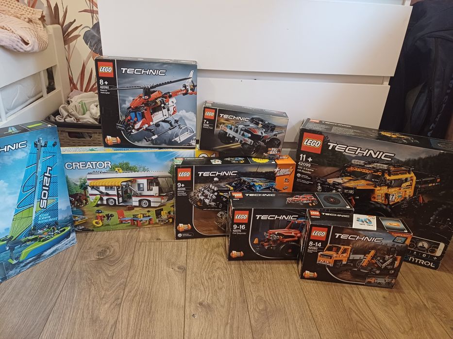 Конструкторы лего 9 штук