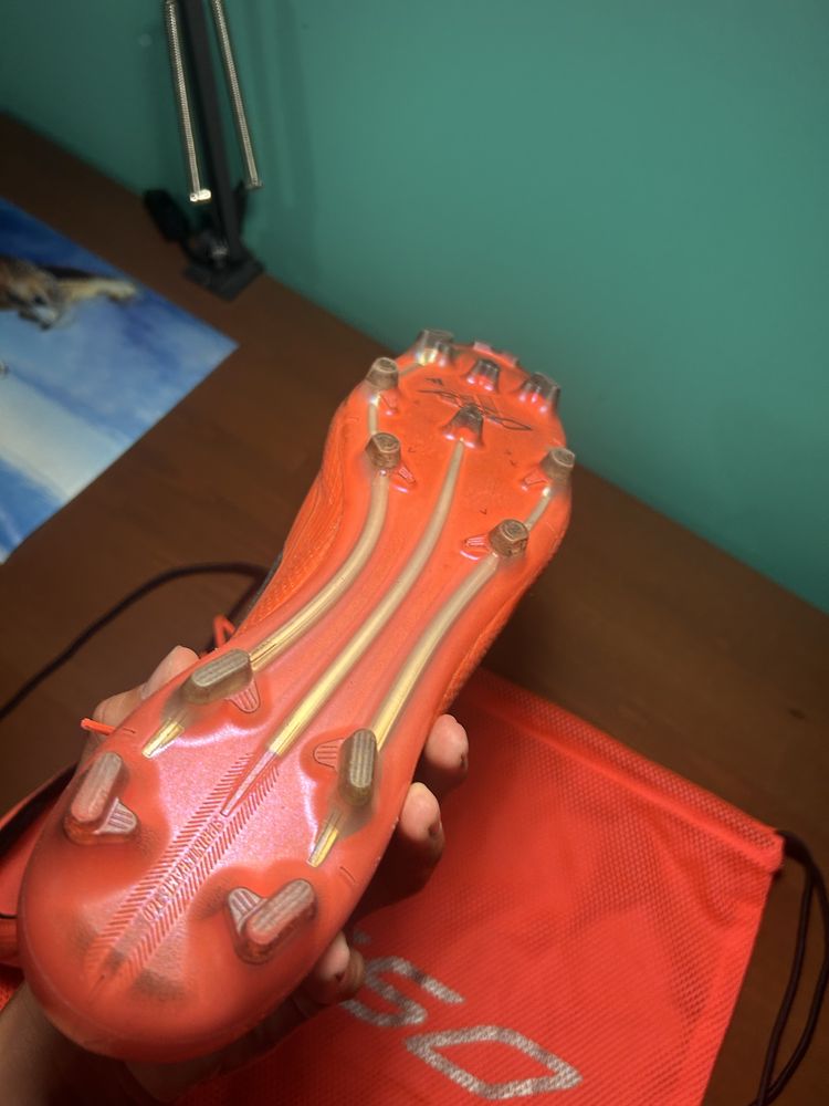 Футболни обувки,Бутонки,Adidas f50 red