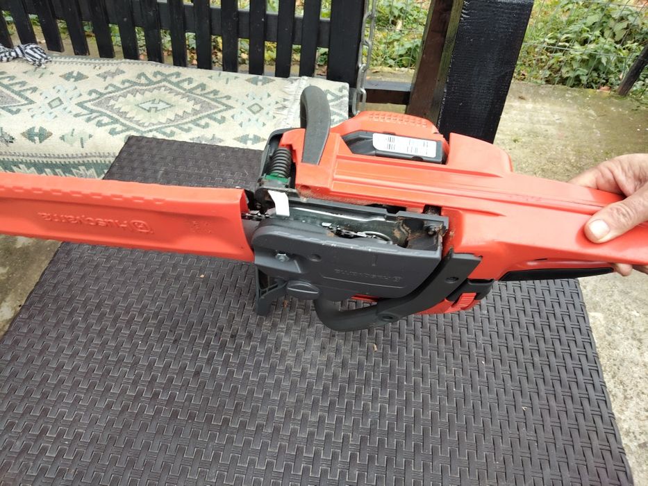 Vând 2 drujbe Husqvarna