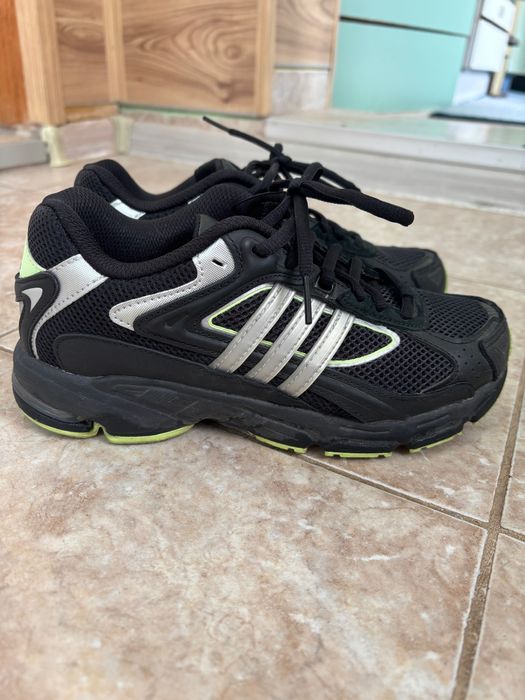 Adidas маратонки