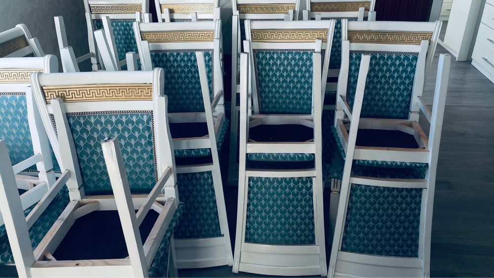 Продам 20 стульев