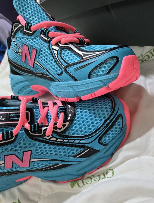 New Balance жестоки цветове нови с оригиналната си кутия 38.5 номер