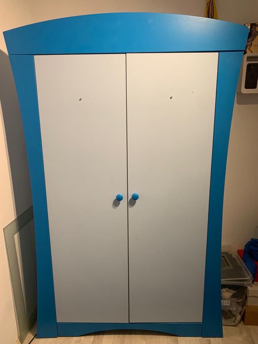 Dulap Albastru  aproape nou