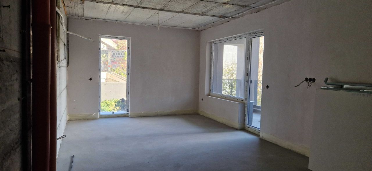 Продава се Двустаен апартамент в Добрич, Свети Георги - 86 кв.м за 1628 €/кв.м - Снимка #1