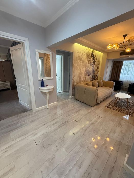 Vand apartament 4 camere