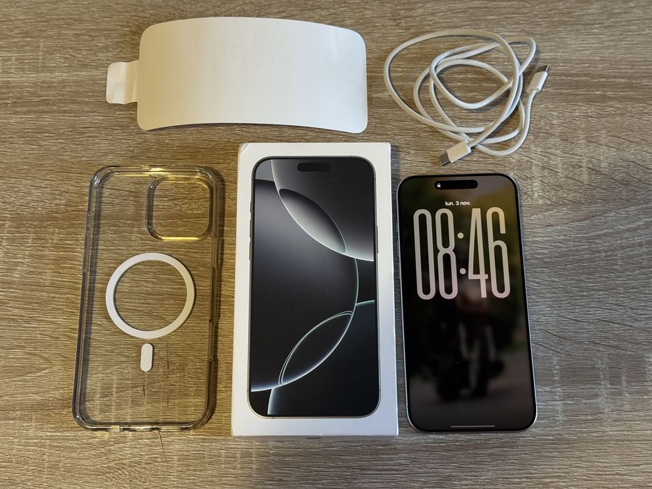 Schimb cu 17 pro iPHONE 16 PRO Max White Titanium 256Gb garantie apple