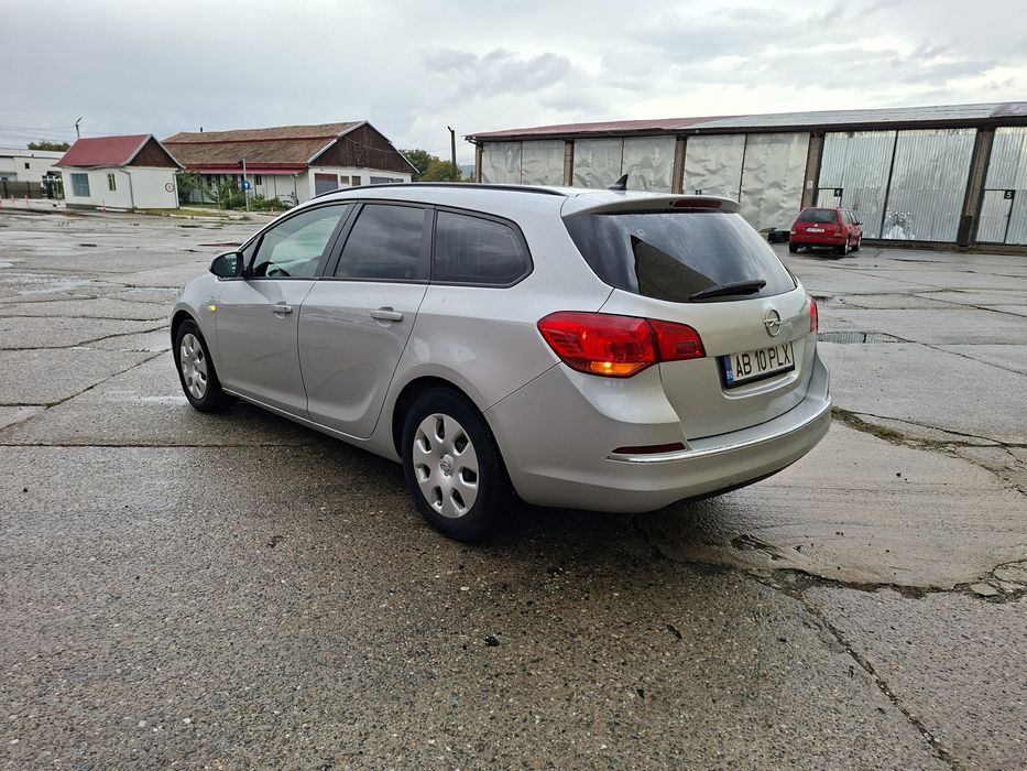 Opel Astra J an 2013