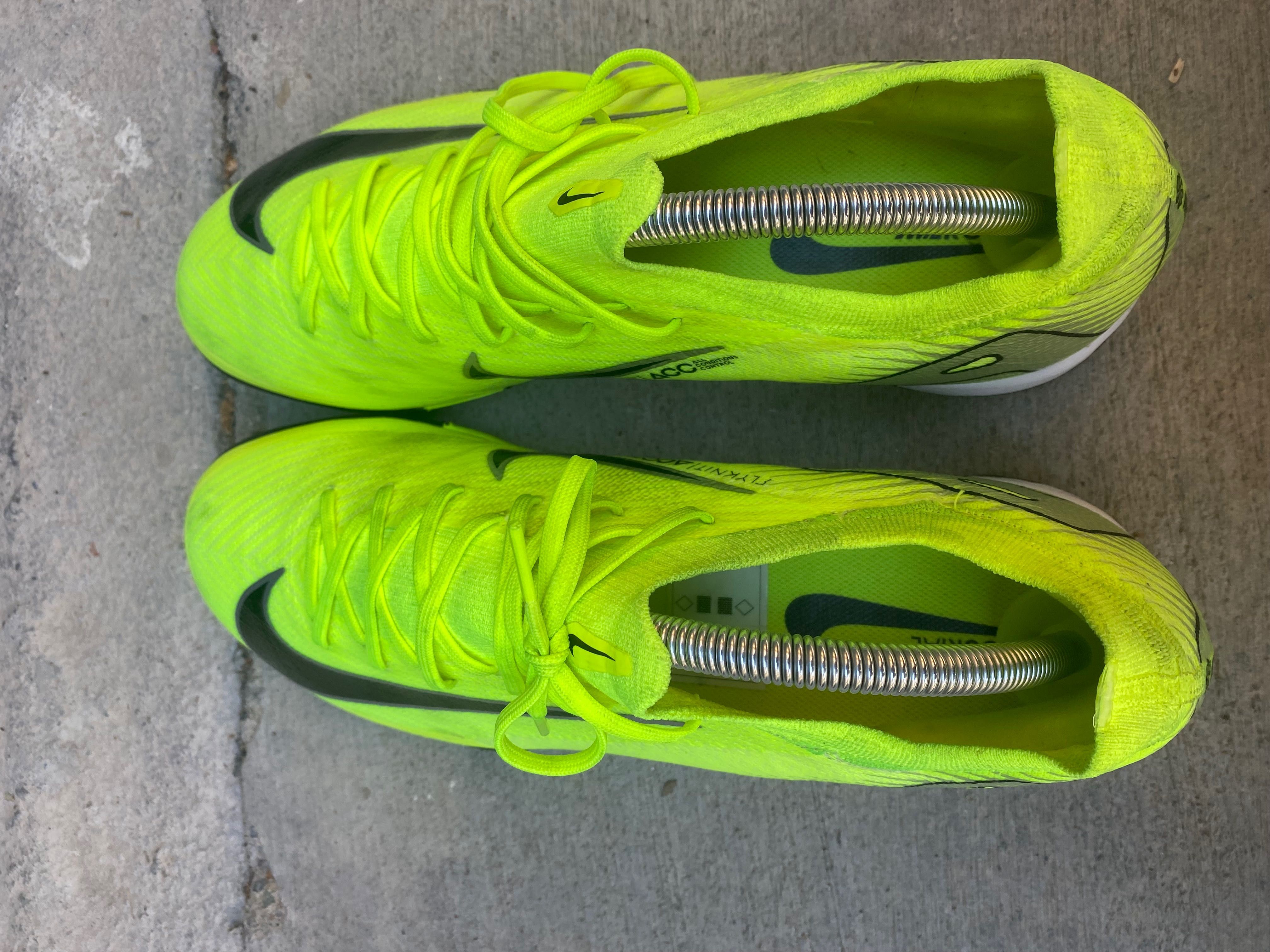 Професионални обувки за изкуствена трева Nike Mercurial Pro TF