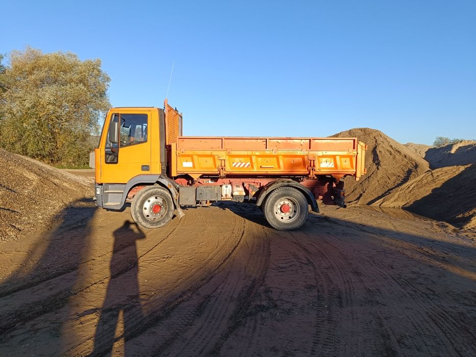 Vând Iveco basculabil 12T