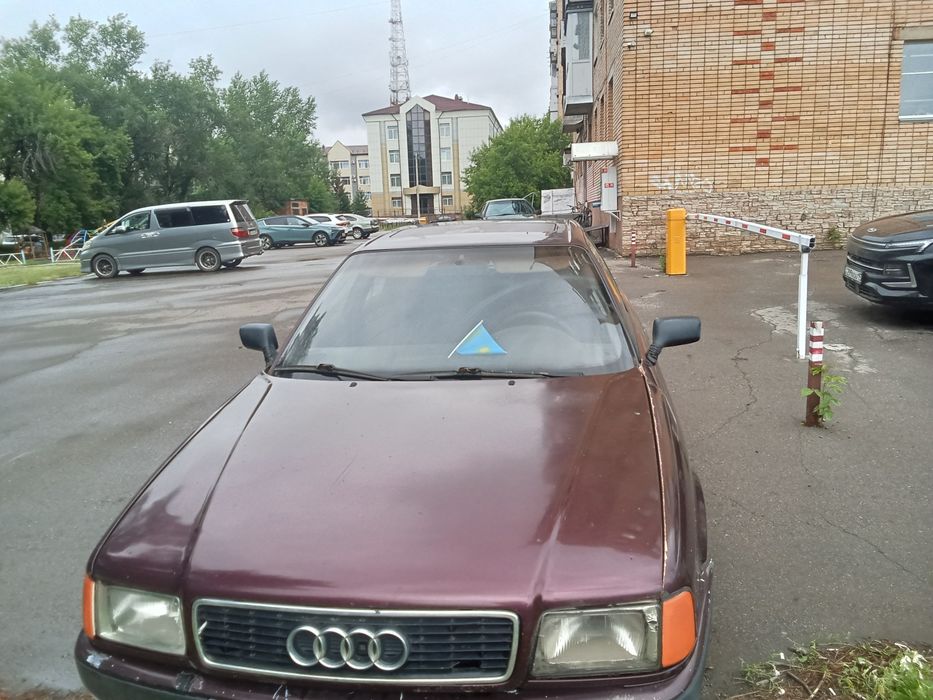 Продам Ауди б4 цвет вишневый
