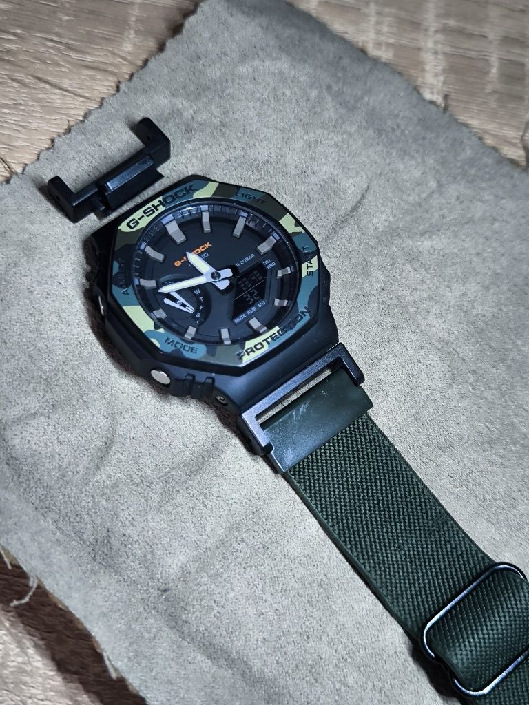 Casio G-Shock ga-2100SU-1a
