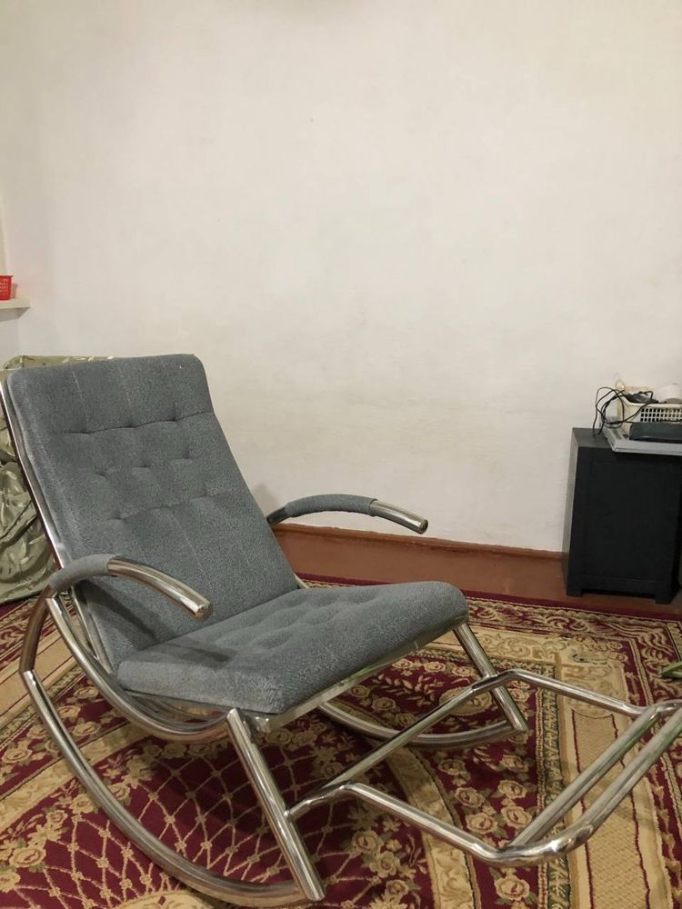 Продается кресло качалка