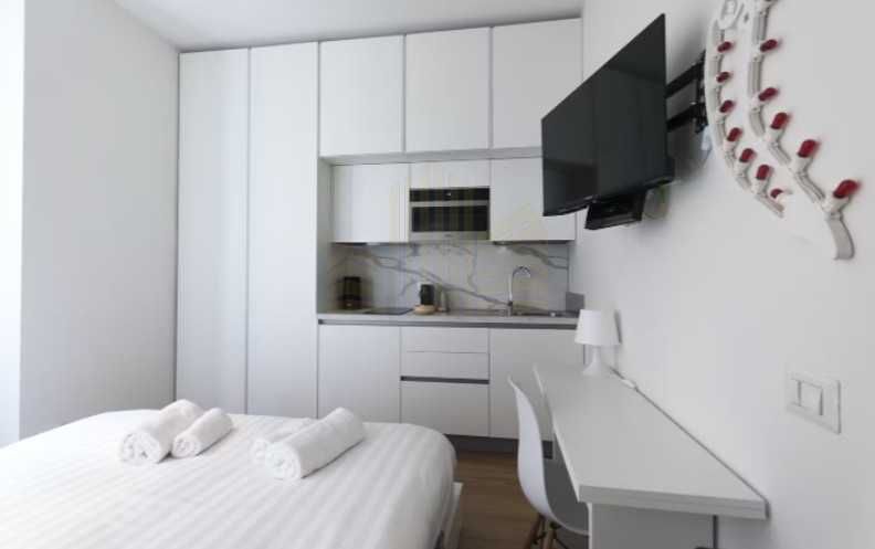 Дава се под наем Едностаен апартамент в Пловдив, Център - 21 кв.м за 102 € - Снимка #1