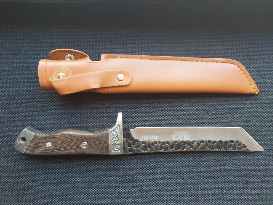 Ловен нож BUCK,фултанг,с дървена дръжка и кания