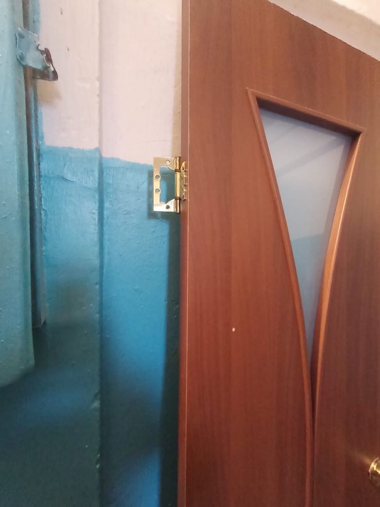 Продам межкомнатную дверь!