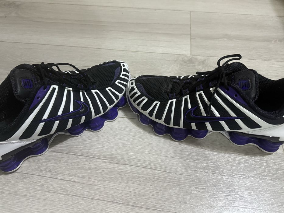 Оргинални обувки NIKE SHOX
