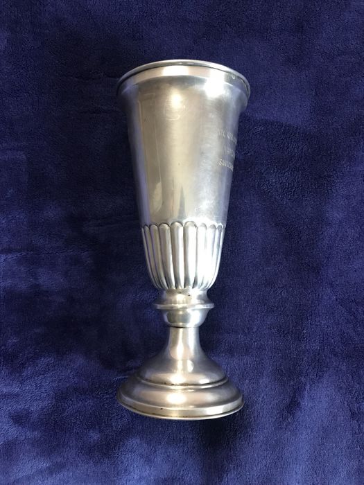 Cupa mare vintage din alpaca de 362gr si 28cm inaltime