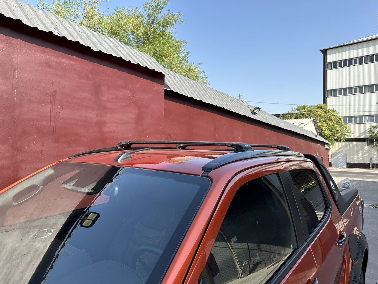 Багажник на крышу Isuzu D-MAX.