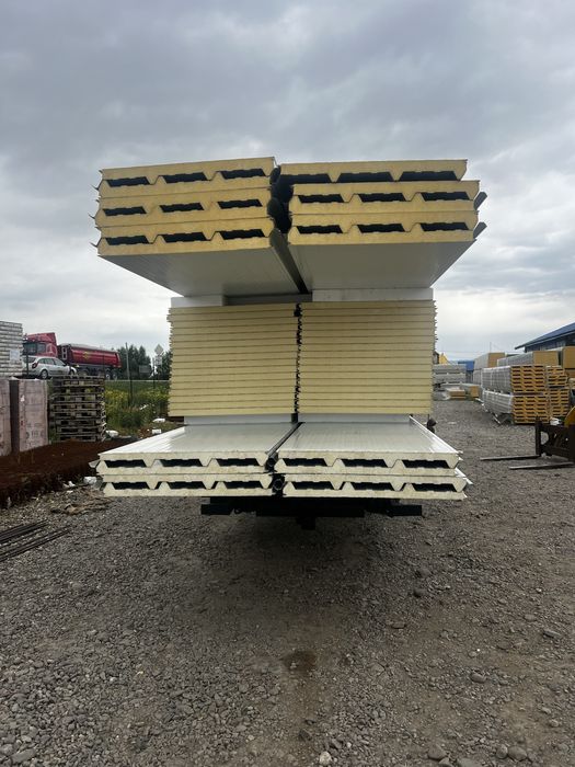 Panou sandwich si Containere Modulare