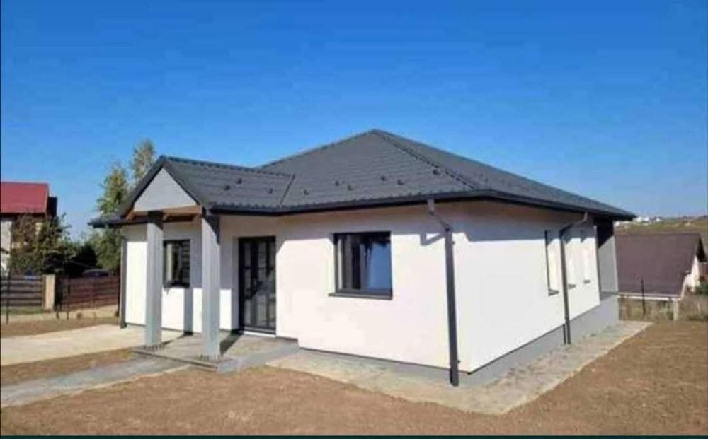 Vând Case modulare pe structură metalică