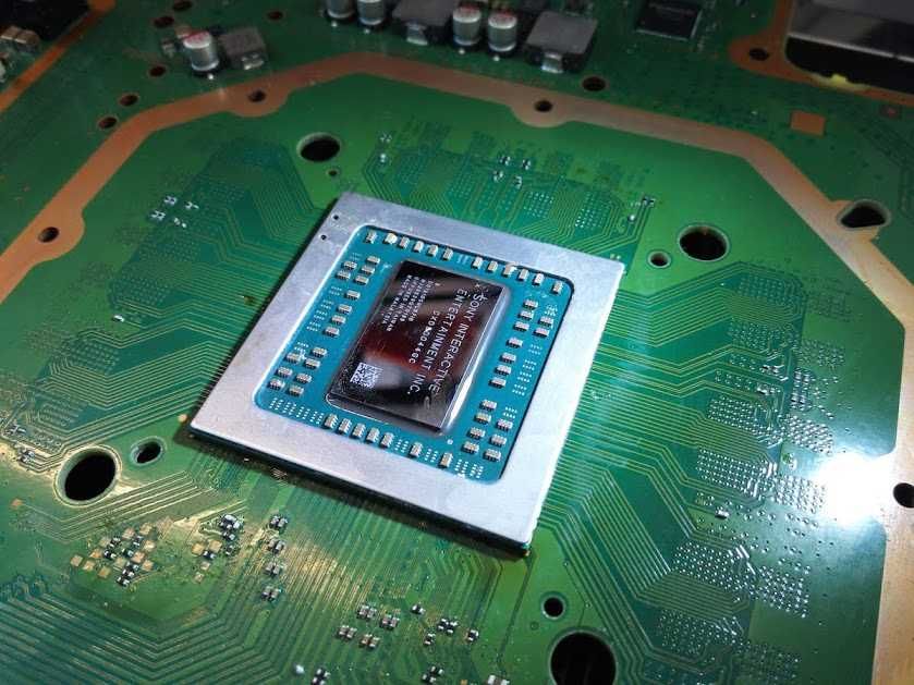 Service console de joc - Playstation - Xbox