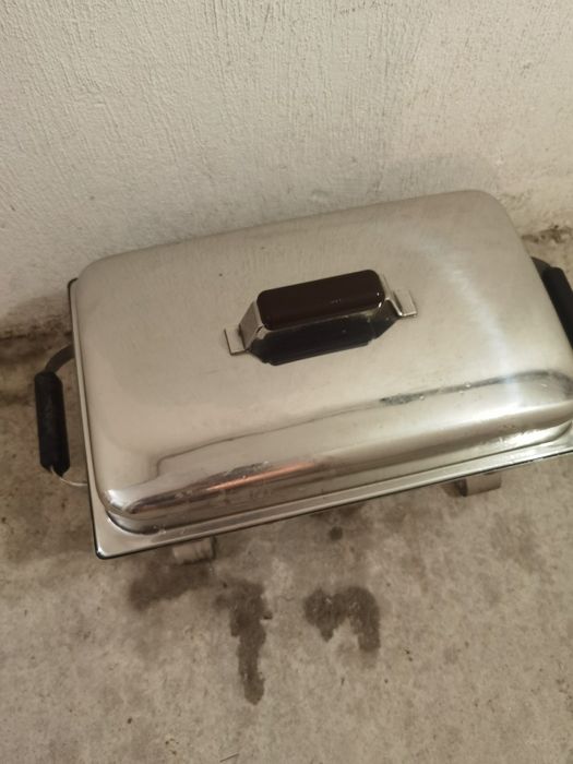 Продавам бен мари