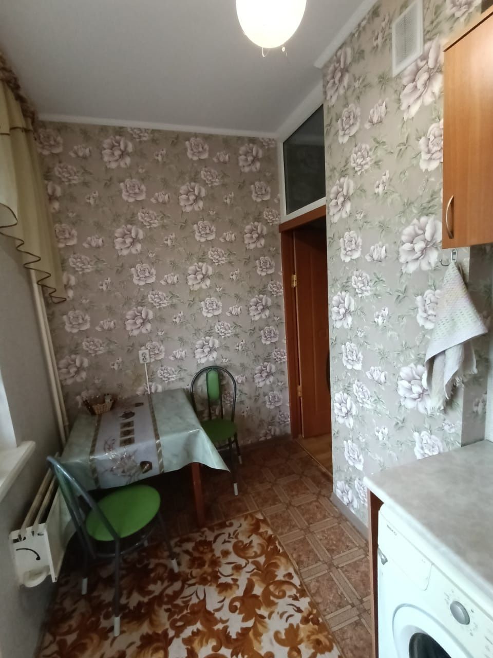 Сдаю 1ком.квартиру по суточно и по часам... мкр.Мынбулак 7д.