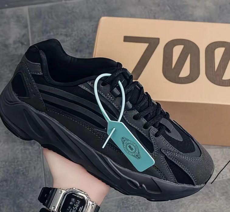 кроссовки Adidas Yeezy 700v2