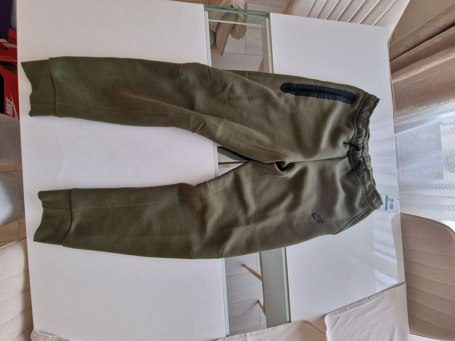 Pantaloni trening Nike Tech