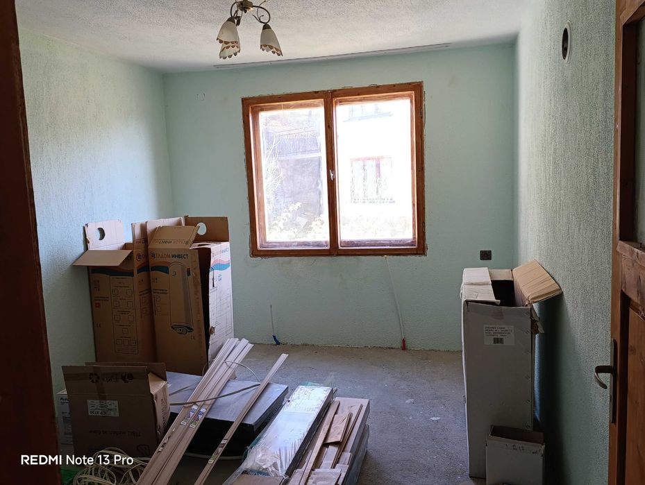 Продавам 5-етажна къща в село Кутела, обл. Смолян