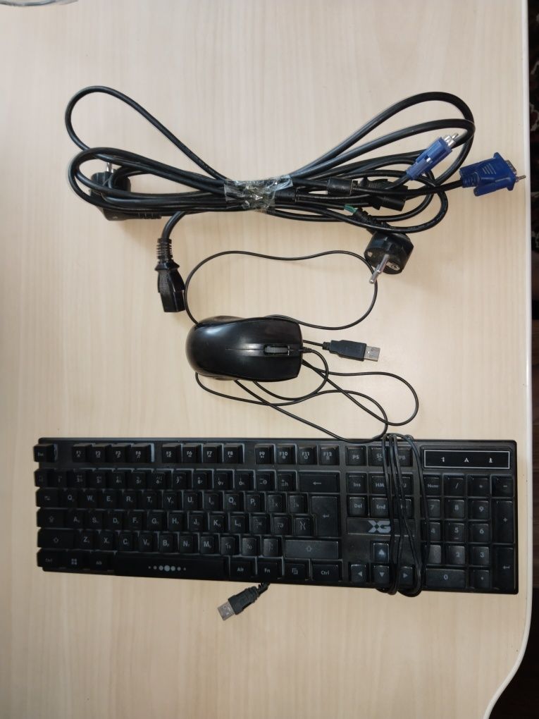 Компьютер фирмы PHILIPS