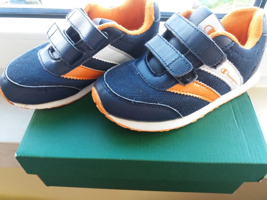 оригинални маратонки 28 номер-40лв.