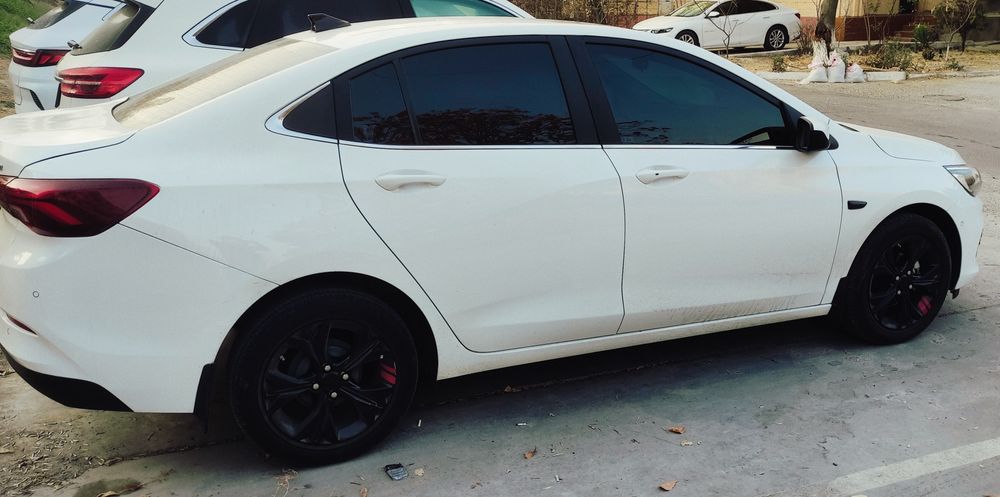 Срочно продам Onix premier2