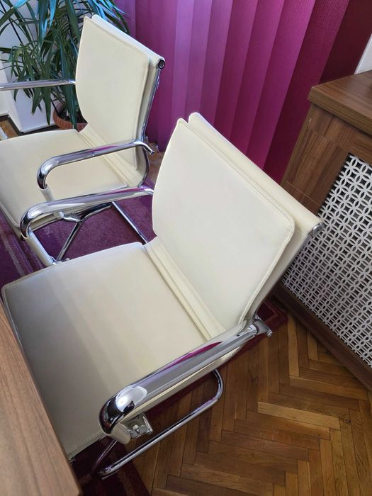 4 Scaune piele vizitator (2+2 gratis) 600 lei toate