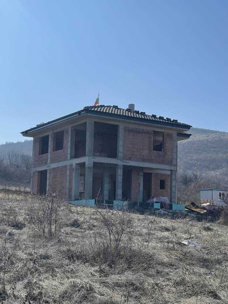 Продава се Къща в с. Марково, Област Пловдив - 219 кв.м за 1498 €/кв.м - Снимка #1