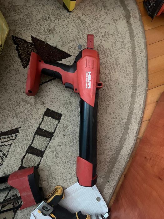 Pistol manual ancora chimică hilti