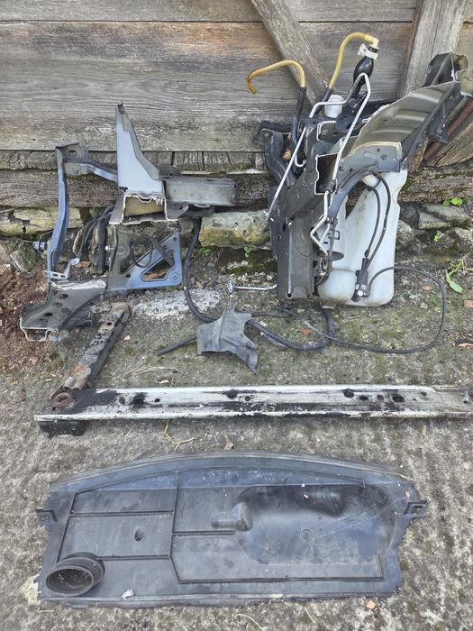 Piese față Renault Megane 3 2012