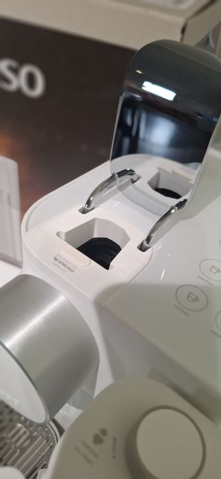 Espressor Nespresso by De'Longhi Gran Lattissima