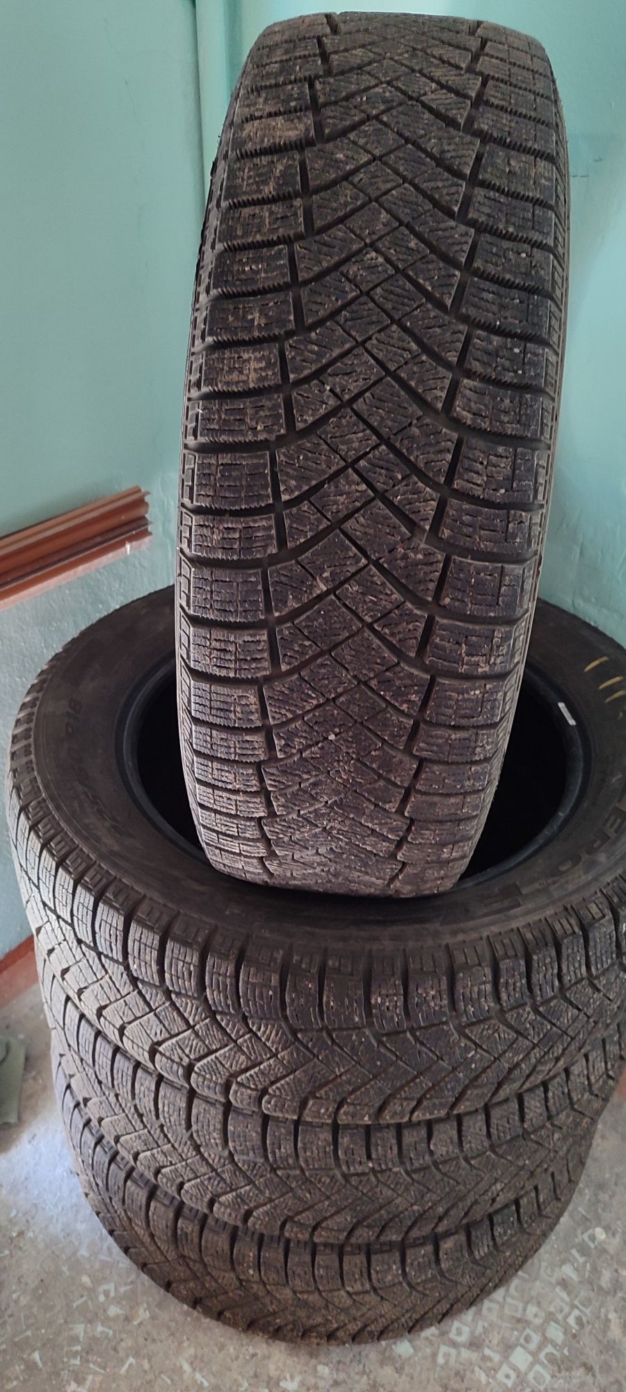 Продам шины Pirelli Ice Zero