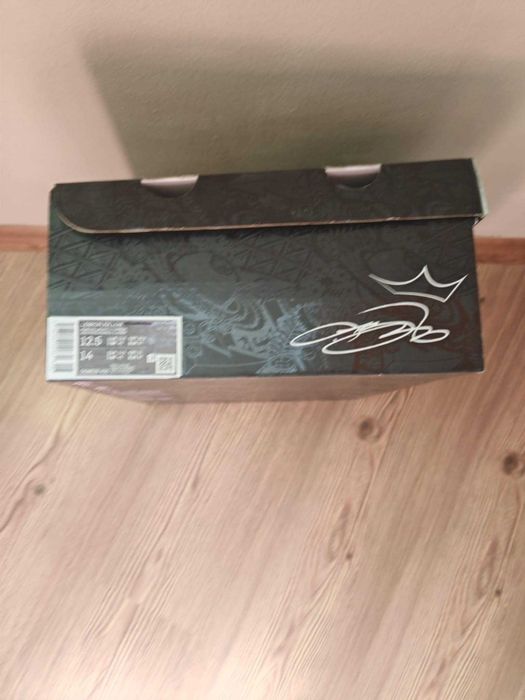 Баскетболни обувки LEBRON 19 LOW