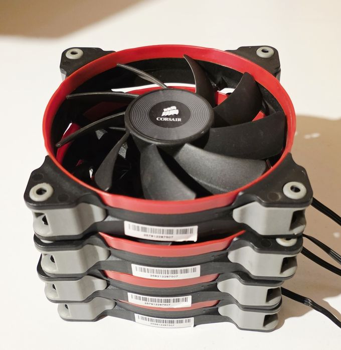 4 x 120mm Corsair fan
