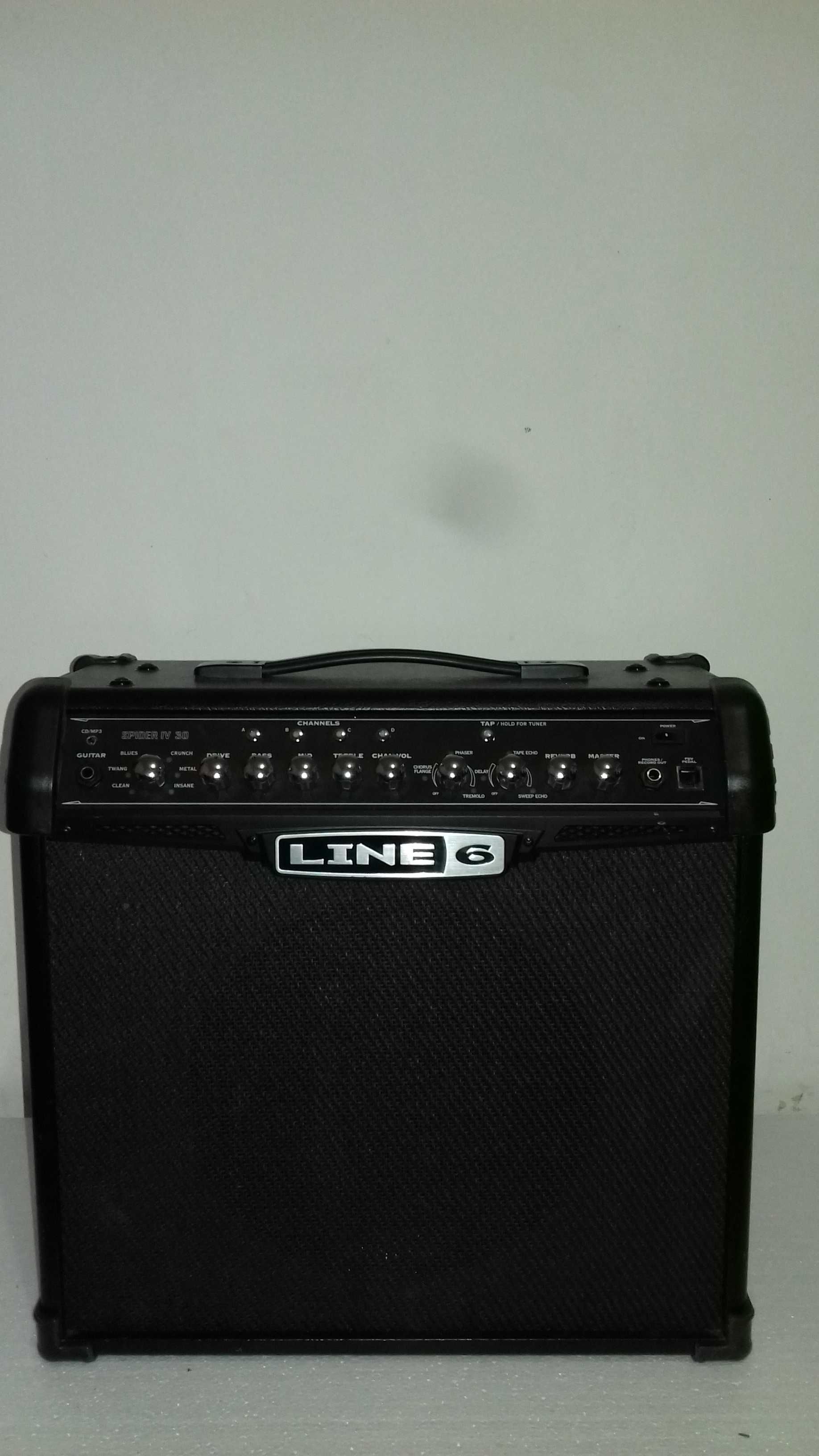 Line 6 SPIDER IV Guitar Amplifier