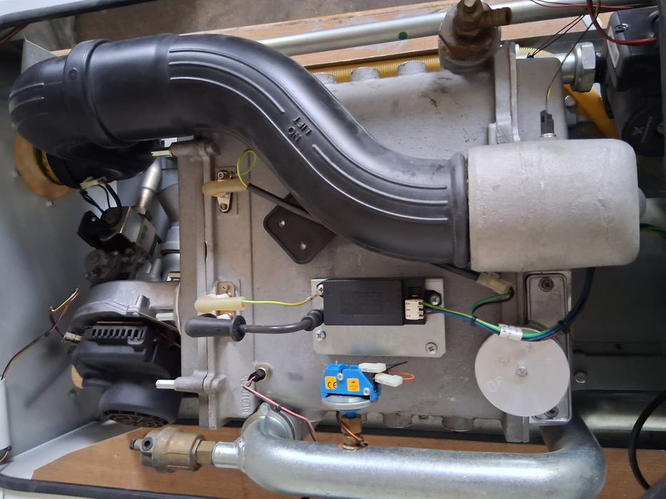 Piese centrala termica pe gaz bună stare de functionare