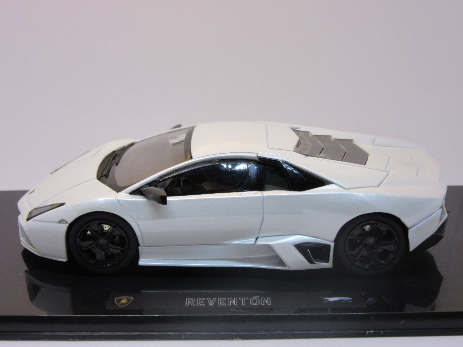 Macheta Lamborghini Reventon Hotwheels Elite 1:43