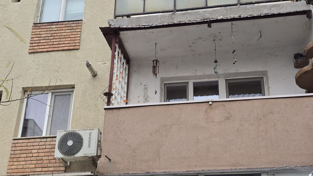 Vând apartament 3 camere Alfa etaj 1