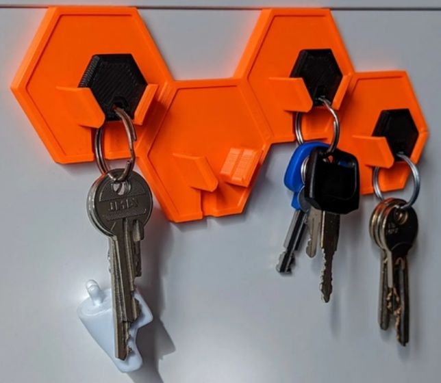 Ключодържател “Hex Hook” – стилен и практичен